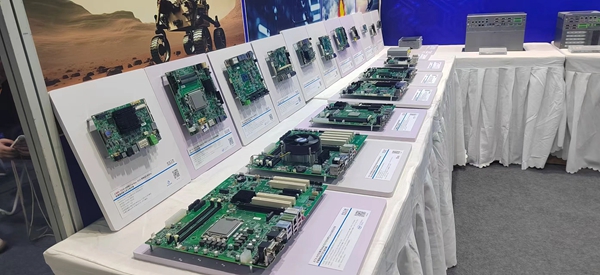 華北工控現(xiàn)場展出了國產化替代產品方案